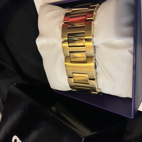 MOVADO BOLD VERSO - Picture 3 of 4